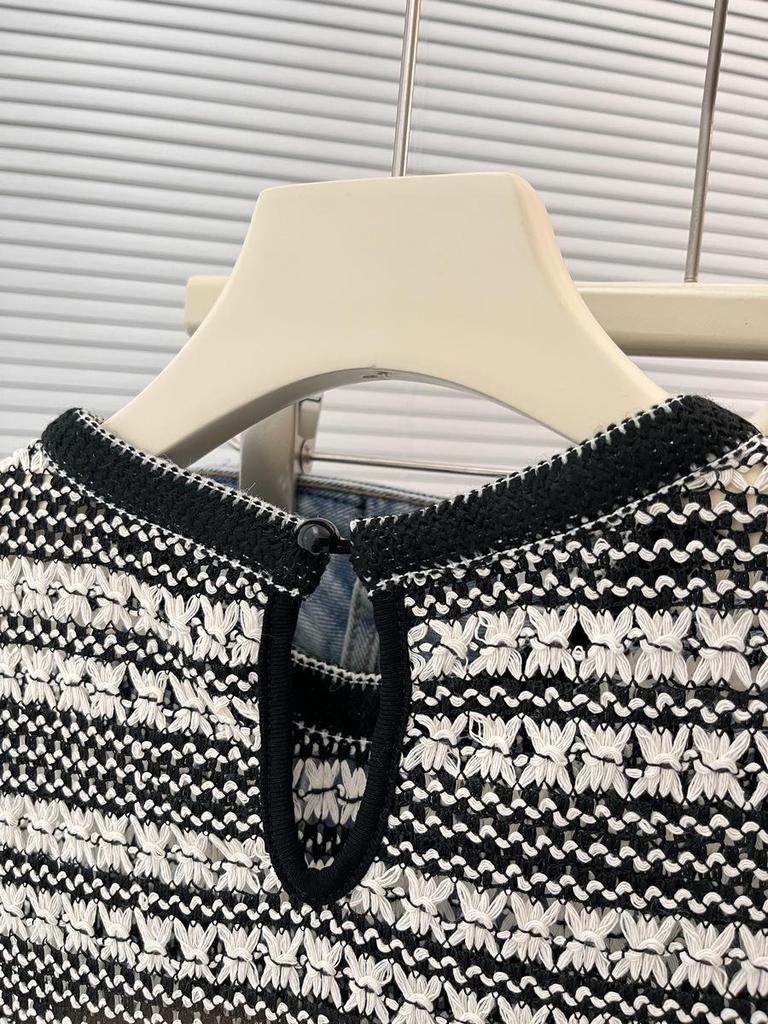 Korean Retro Hollow Sleeveless T-shirt with Tassel Hem - Summer 2024 Women's Western-Style Top
