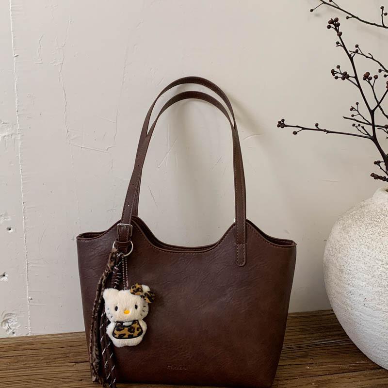 

Large capacity underarm bag women s 2025 new autumn and winter tote bag fashion light luxury shoulder bag commuter tote bag no pendant тёмно-рыжий