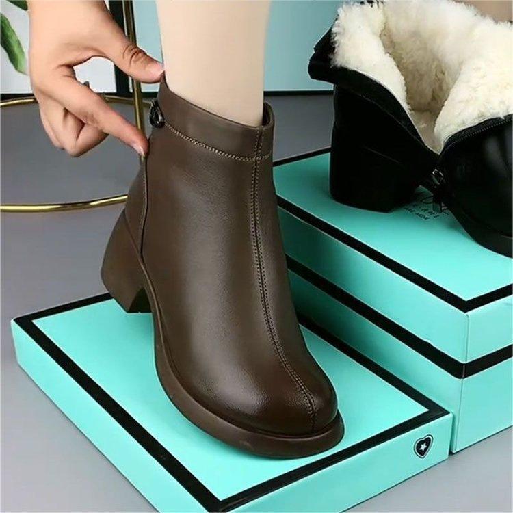 High-quality Soft Leather Short Boots 2025 Winter New Thick Heel Non-slip Lightweight Soft-soled Martin Boots Piled and Thickened Cotton Shoes