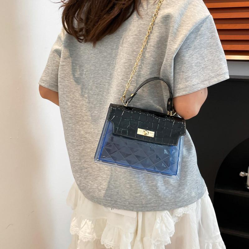 Retro Fashion Ladies Small Shoulder Bag With Lock Closure For Street Style Outfits