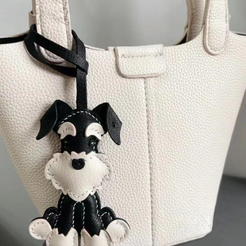 Elegant Schnauzer Dog Keychain Fashionable Schnauzer Leather Key Chain Charm Handcrafted Keychain for Gifts