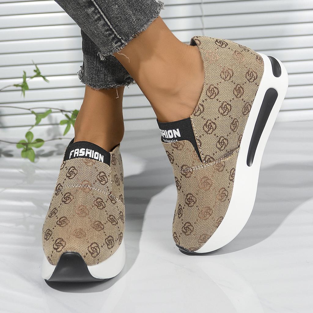 Fashion New Fashion Embroidered Platform Sneakers for Women Spring Comfort Slip on Walking Shoes Woman Lightweight Thick Sole Sneakers