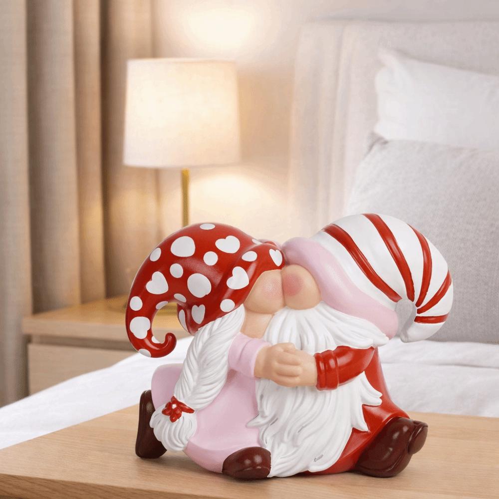 Resin Heart Dwarf Figurine Romantic Heart Ornament Cute Lover Gnome Figurines Anniversary