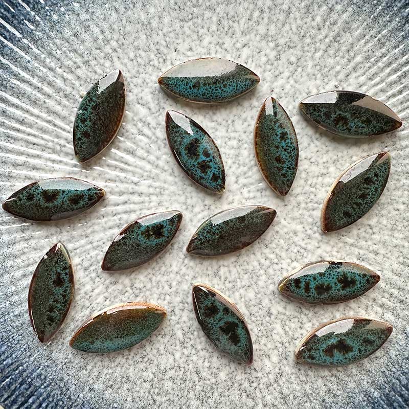 100g Multi Color Irregular Ceramic Mosaic Tiles DIY Making Stones for Craft Hobby Arts Wall Decoration Petal Arte Oval 917