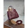 Velkoobchodní továrna prémiová niche vyřezávaná dutá taška na zeleninu Mina kožená dámská taška přes rameno crossbody tote taška