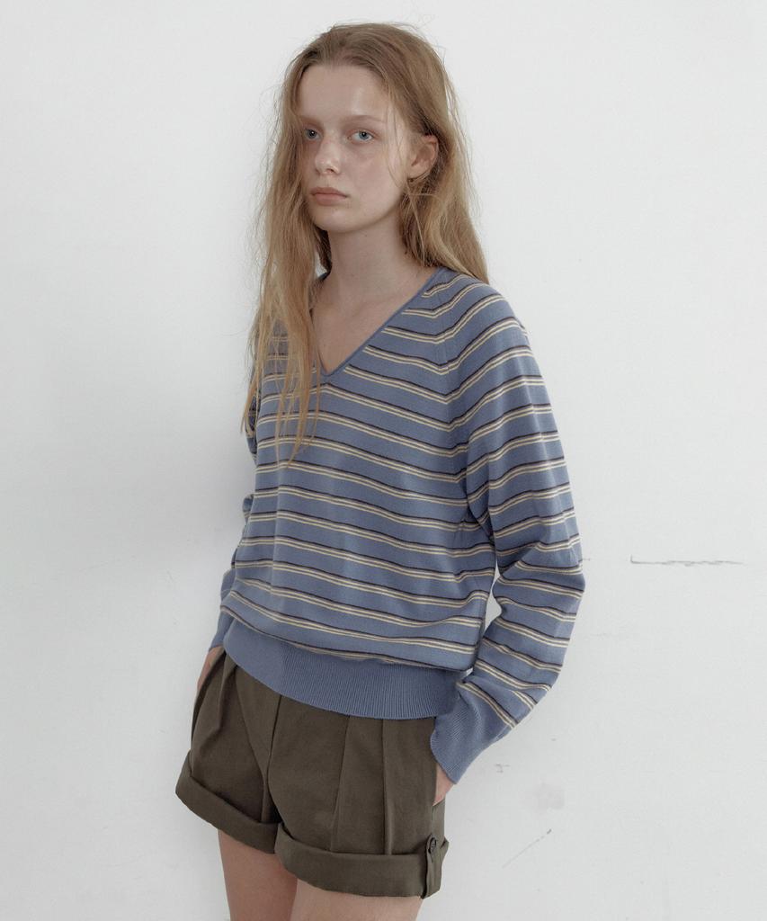 TOAVE Color Chip Stripe V-Neck Knit (Dusty Blue)