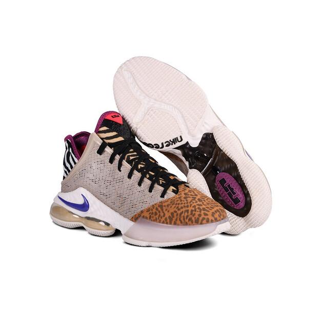 Кроссовки Nike DM1058-200