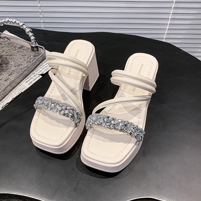 

Rhinestone sandals 2025 summer height increase two wear muffin thick-soled versatile beach shoes niche outdoor wear fashion one-word drag 39