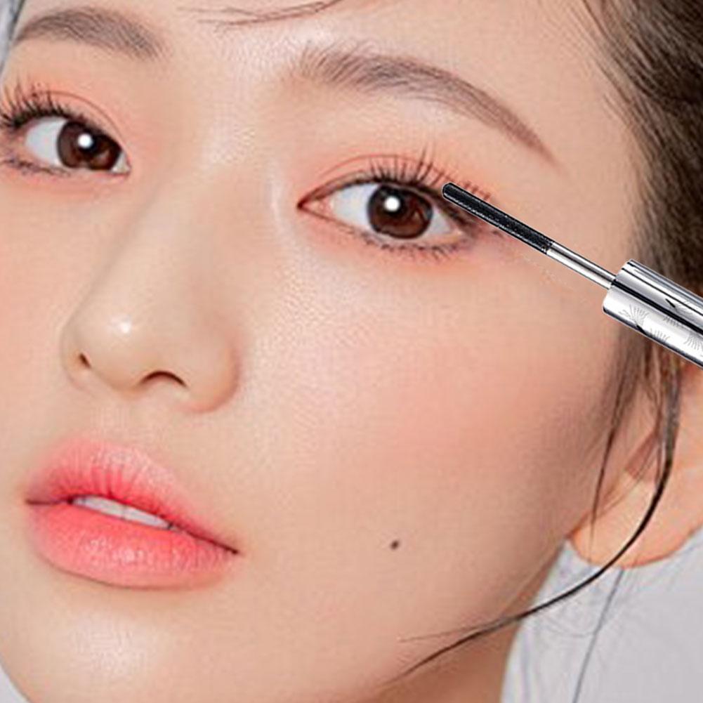 Long lasting curling mascara