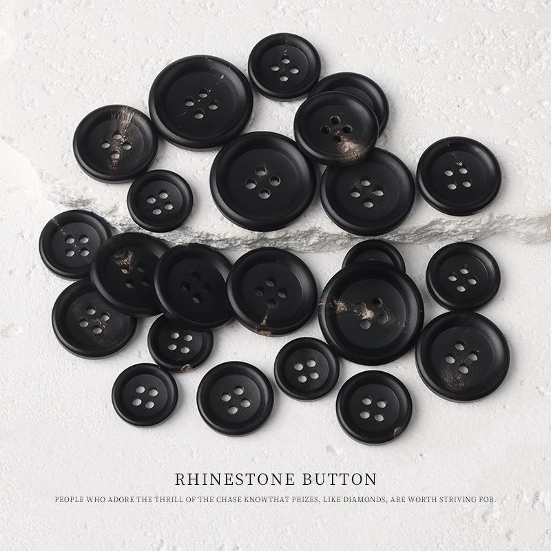 

5pcs High-End Horn Buttons, Natural Horn Pattern, Four-Eye Buttons, Suit Trench Coat, Coat Button Buttons 15mm black