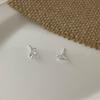Su Chuang S925 Sterling Silver Ginkgo Leaf Stud Earrings - High-End Niche Design for Girls, Comfortable and Elegant Ear Piercing Care.