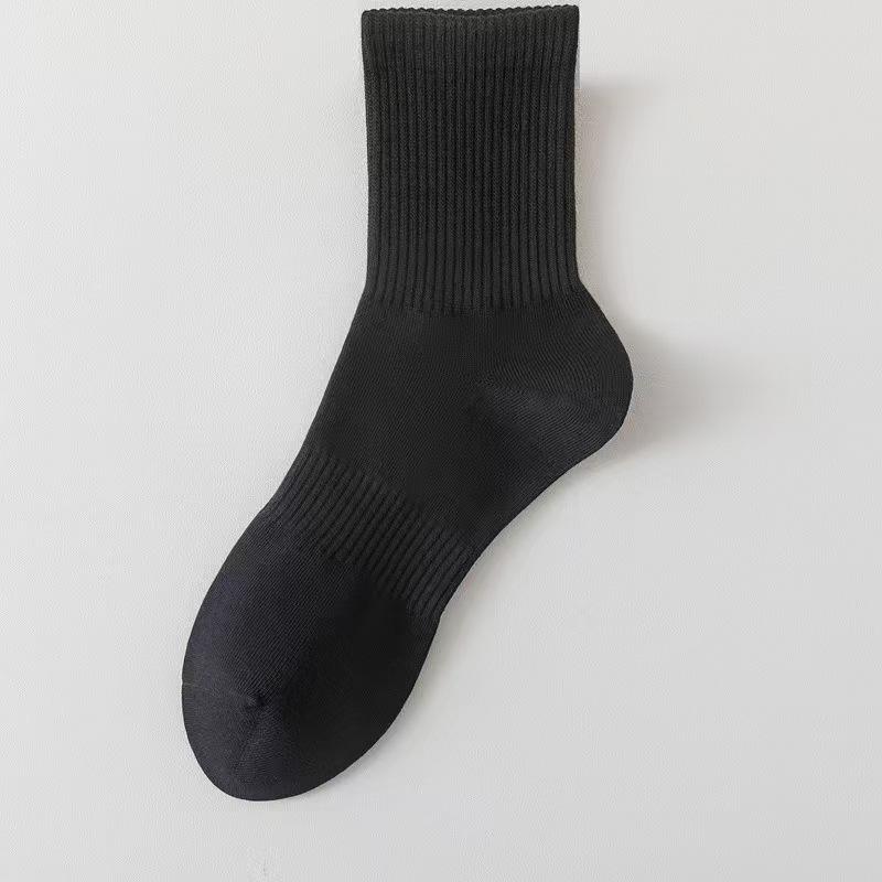 

Men s and Women s Classic Long Stockings, Solid Color, Waist-tightening, Anti-slip Long Stockings, Versatile and Casual for Sports 1 pair чорний