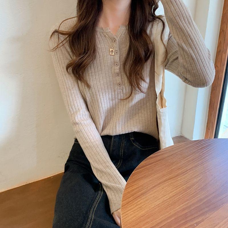 Slim Fit Base Layer Top for Women Spring White Sweater Inner Wear Niche Design Knit T-shirt Top