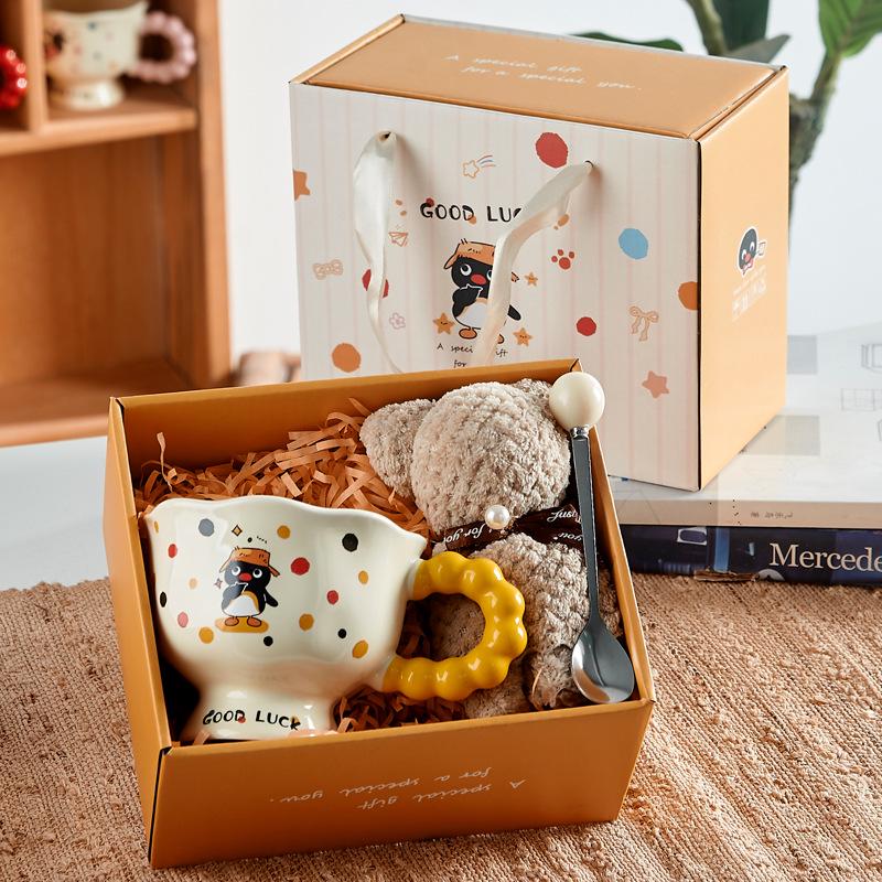Hochwertige Cartoon-Keramiktasse Geschenk: Niedliches Mädchen-Design, Weihnachtssouvenir, Wasserbecher in Geschenkbox
