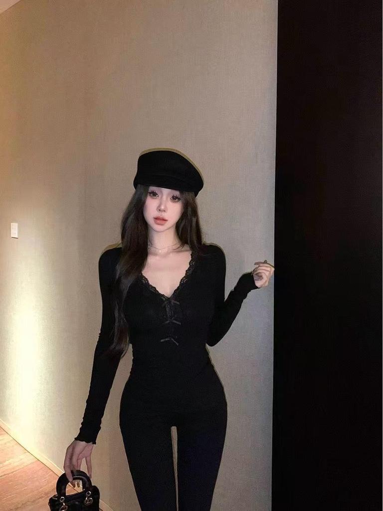 Sweet & Spicy V-Neck Bow Lace Trim Slim Fit Long Sleeve Women's Top (2026 Spring/Autumn)