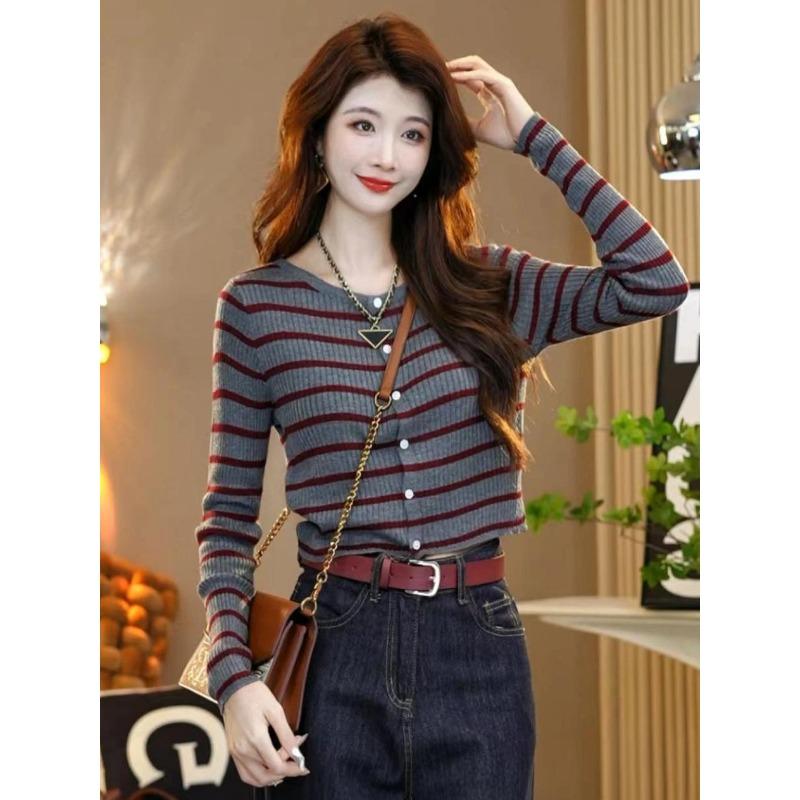 

Striped knitted bottoming shirt women s early autumn outer cardigan versatile long-sleeved top One size fits all [recommended 80-60kg] серый