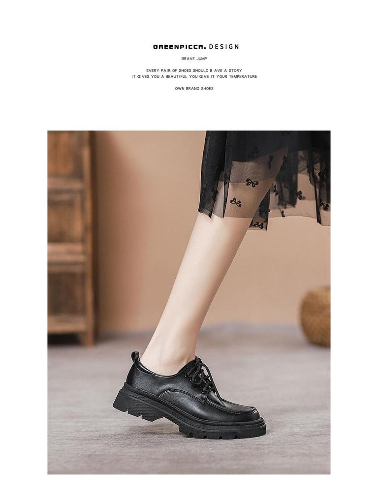 Women's Black Matte Lace-Up Shoes with Thick Soles, Height-Enhancing, British Style, New for Spring and Autumn 2024.