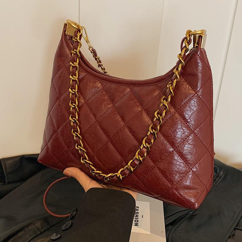 Rhombus Chain Bag, Women's 2025 New Autumn and Winter Fashionable Textured Shoulder Bag, Popular Commuter Messenger Bag This Year