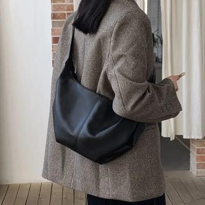 Sac à bandoulière plissé tendance pour femmes Sac à bandoulière en cuir PU souple Sac dumpling de créateur Sac fourre-tout à la mode Sac nuage