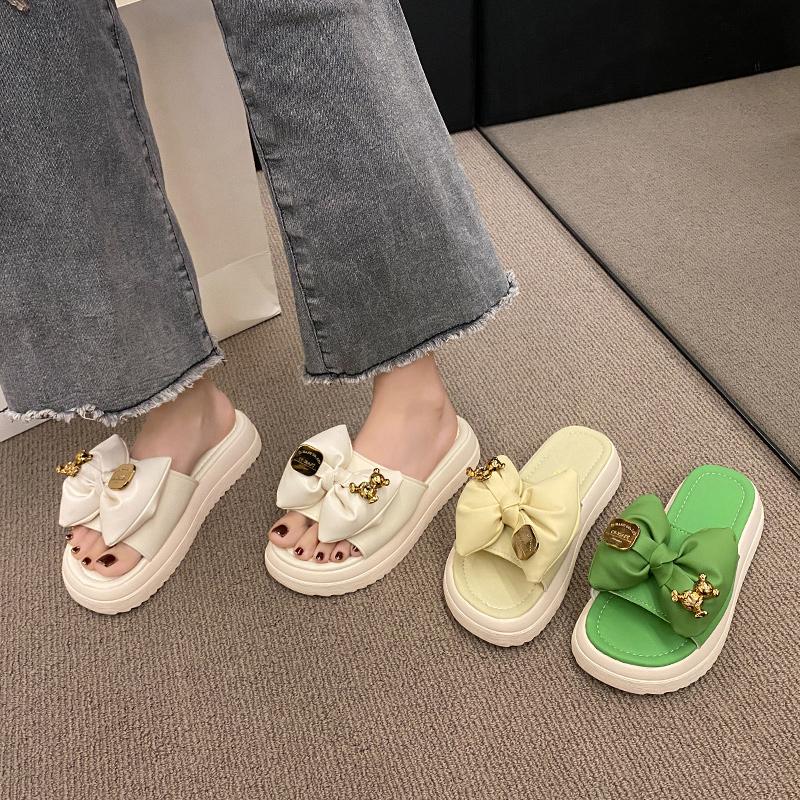 BCEBYL  New SummerFlat Heel Shoes Butterfly Metal Decor Slippers Women‘s Green Color Sandals Women's Platform Beach Slippers