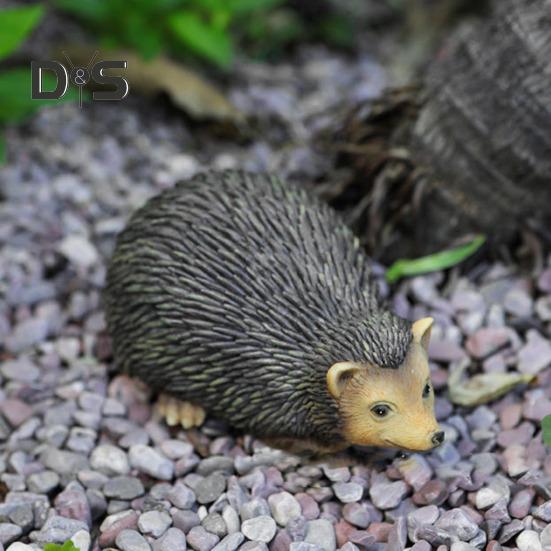 Animal Key Box Outdoor Animal Statue Key Hider Squirrel Hedgehog Frog Hidden Key Holder for Garden Front Porch Decor