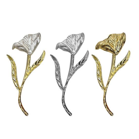 Women Brooch Sparkling Rhinestones Flower Leaf Shape Lapel Pin Suits Coats Bags Scarves Badge Versatile Accessory