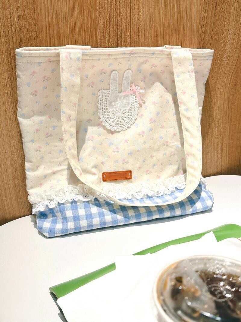 

French Niche Fashion Large Capacity Shoulder Tote Bag Printed Splicing Versatile Commuter Versatile Armpit Bag