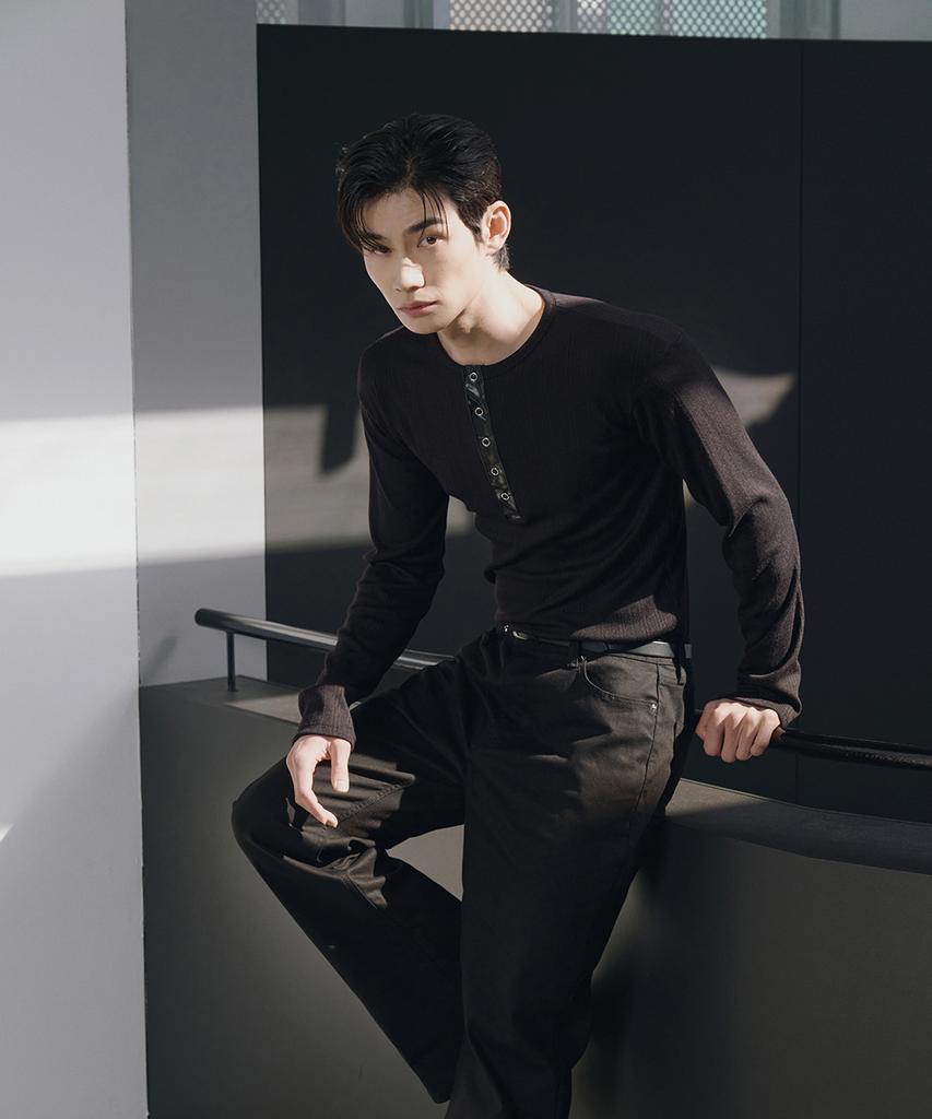 Lolangseoul Leather Ribbed Henley Neck Long Sleeves(Black)