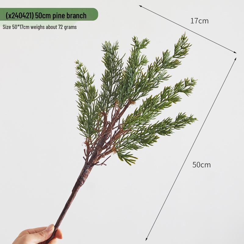 Künstliche Weihnachts-Kiefern- und Rattan-Girlande mit Tannenzapfen zum Aufhängen an der Wand