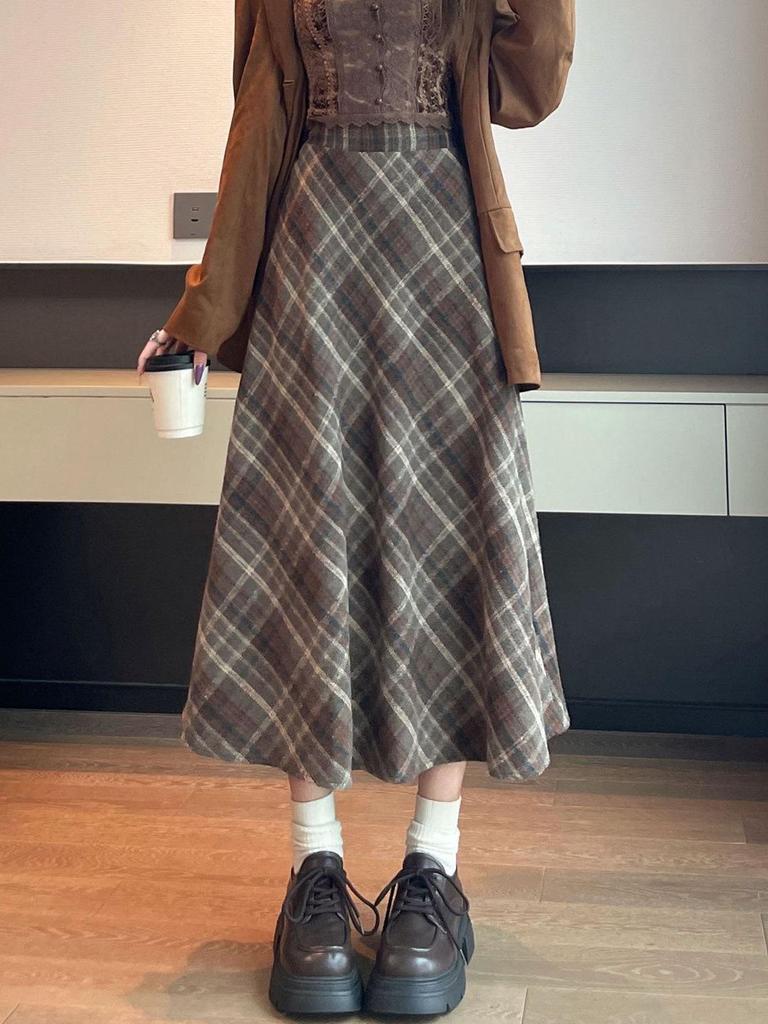 Women's High Waist Wool Plaid A-Line Skirt - Slimming, Mid-Length, Retro Style for Autumn/Winter