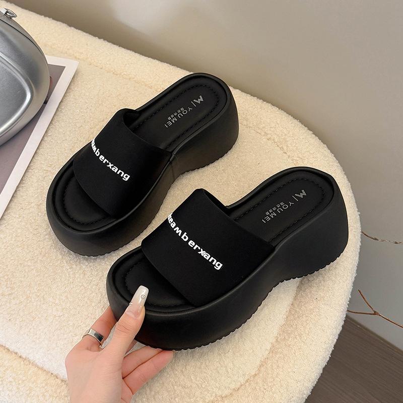 Thick-soled heightening cool slippers for women's summer wear 2025 new fashion with skirt one-word casual beach sandals