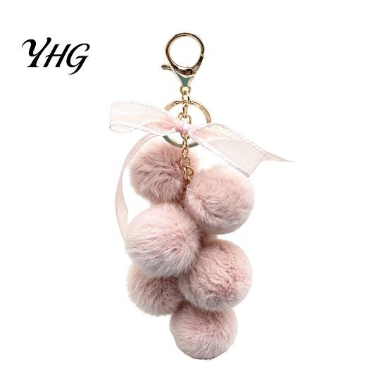 Plush Grape Decorative Pendant Keychain for Handbags, Fuzzy Cluster Bag Charm with Fluffy Ball Keyring Bow, Backpacks and Purses Decoration