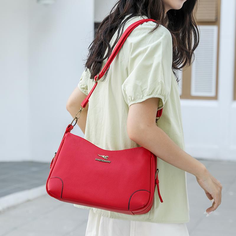 Solid Color Shoulder Bag Women's Bag Large Capacity Small Square Bag Commuter Crossbody Bag