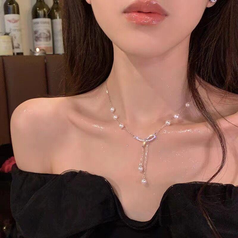 Titanium Steel Necklace Bow Pearl Fringed Wind Collarbone Chain Temperament Versatile Niche Beaded Sweater Chain Jewelry