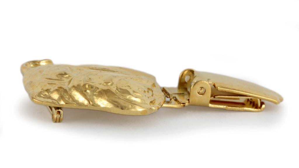 Bulldog, English Bulldog, British Bulldog – Brooch with a clip, gold-plated holder for a race number | Art-Dog