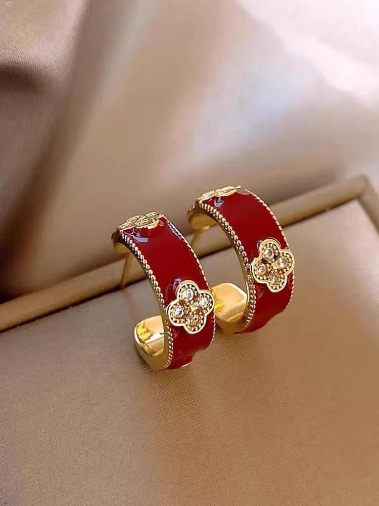 

Серьги с четырьмя цветками-листочками, атмосферный нишевый дизайн, элитный, легкая роскошь, легкий аромат, ретро-стиль