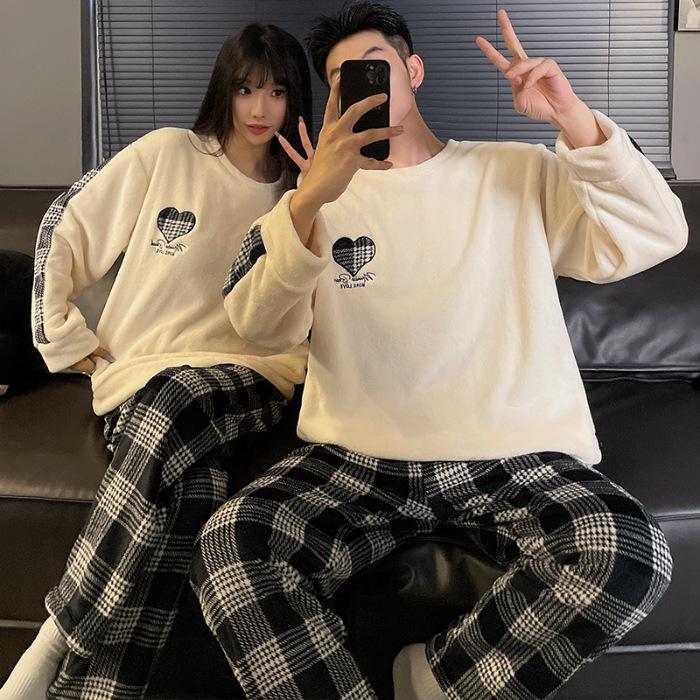 Autumn/Winter Flannel Pajamas: Cozy Round Neck Homewear for Youthful Men and Women