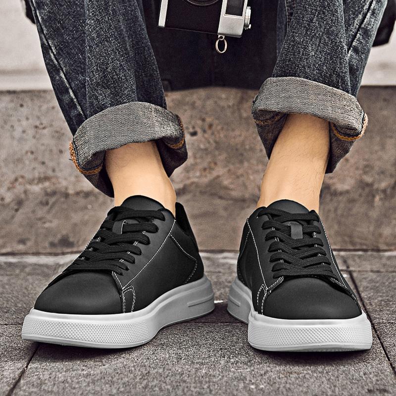 Fashion New Classic Solid-Color Men's Casual Sports Shoe Breathable Round Toe Lace-Up Walking Shoe Comfortable And Anti -Slip Flat Shoes