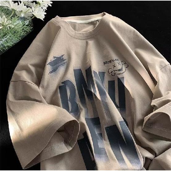 

Мужские футболки с коротким рукавом с буквенным графическим принтом, модные брендовые футболки для мужчин, мужская одежда, повседневная футболка, мужские летние топы в корейском стиле ретро для мужчин 5XL верблюд