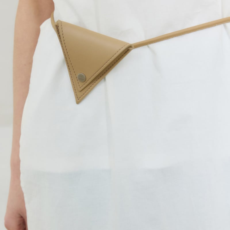 

JULIAPEPE Point Belt Bag (2 Colors) BEIGE