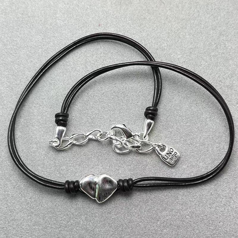 2024 UNOde50 Heart-Shaped Leather Cord Necklace for Women – Romantic European & American Fashion Jewelry Gift.