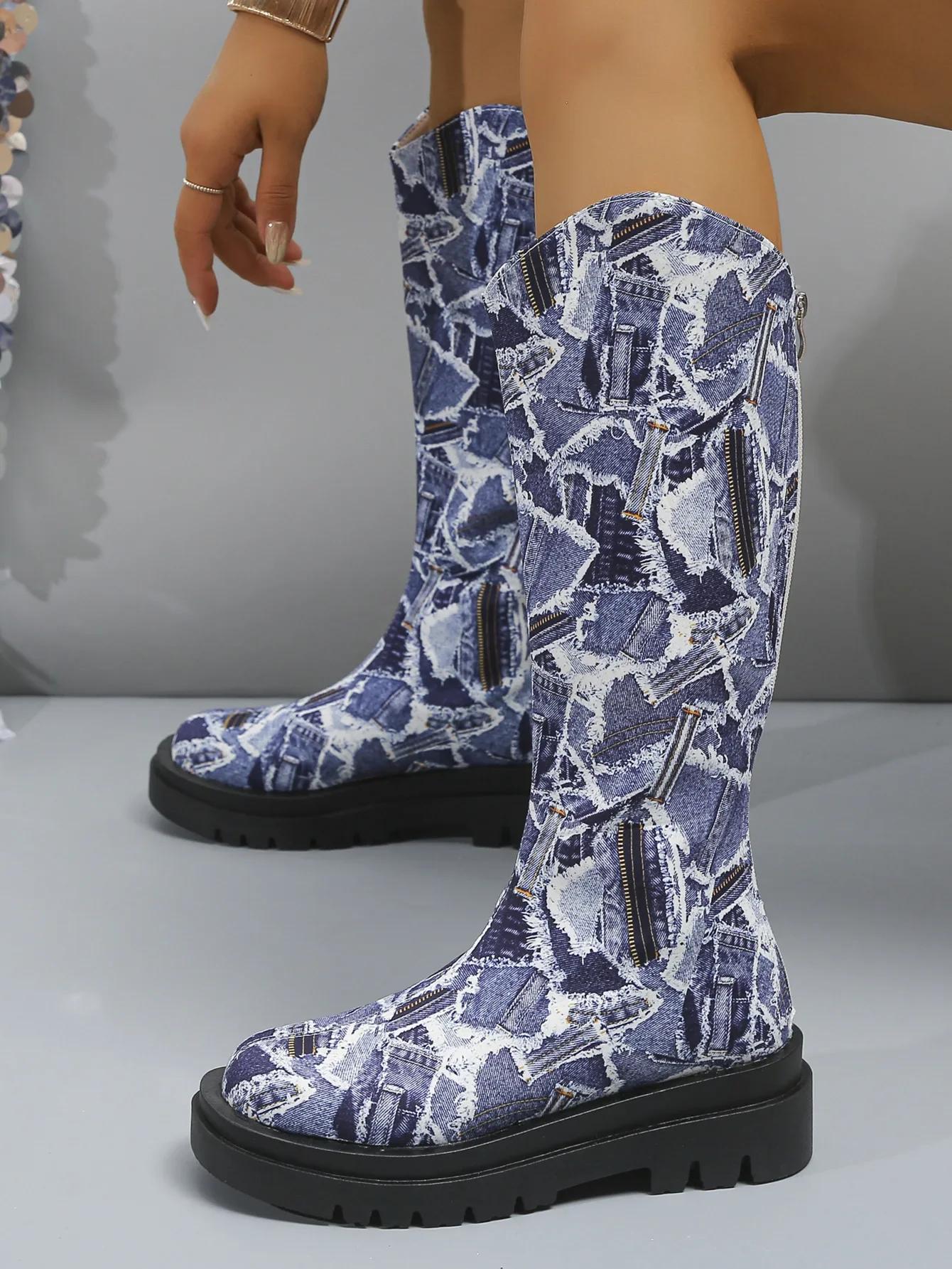 

Вінтажні Платформні Довгі Чоботи з Квітковим Принтом Жіночий Стиль Показів Моди Сліпони Жіночі Чоботи до Середини Ікри Повсякденні Великі Розміри 43 Ботильйони 43 темно-синього кольору