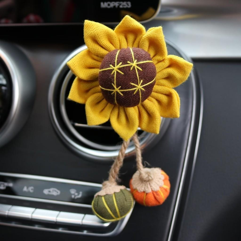

Aromatherapy Car Clip For Air Vent Cute Perfume Decoration Ornaments Freshener StyleD