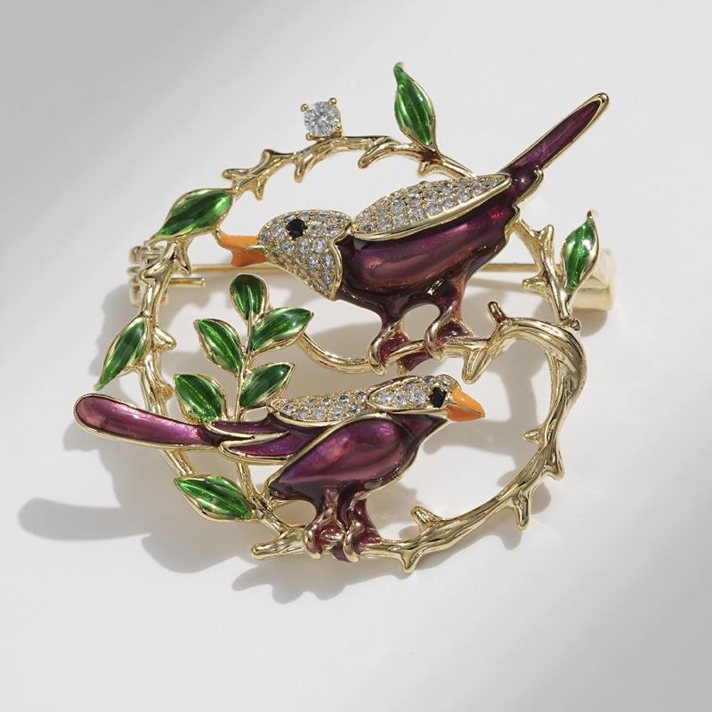 Bo Xin Yun Chinese High-End Enamel Oriole Brooch Lapel Pin Animal Accessory