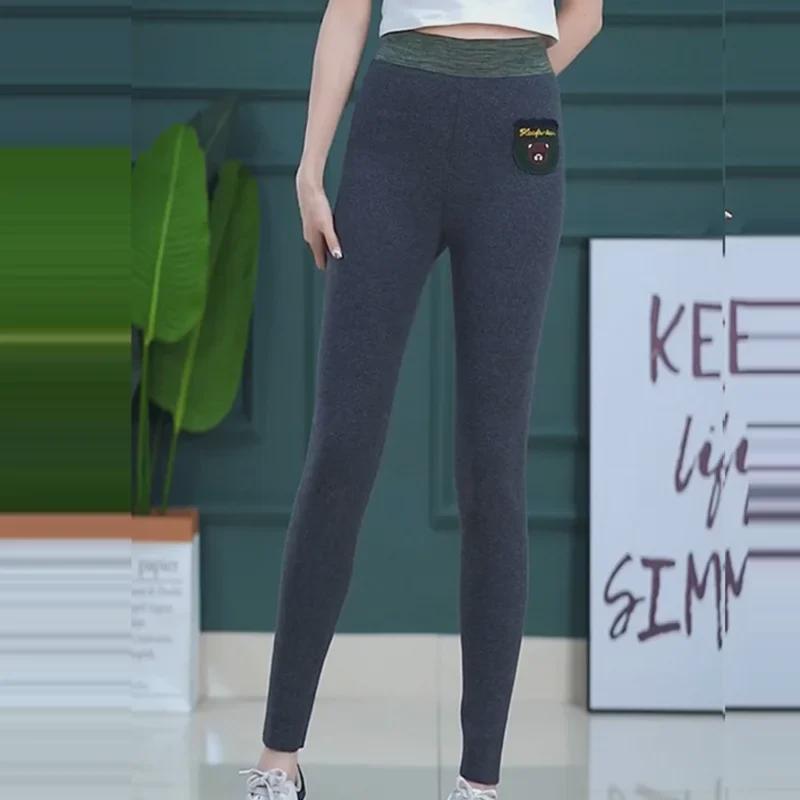 Women's Plus Velvet Lambskin Bear Leggings: Slim Fit, Hip-Lifting, Warm Cotton Pants for Autumn & Winter Outerwear in Large Sizes.