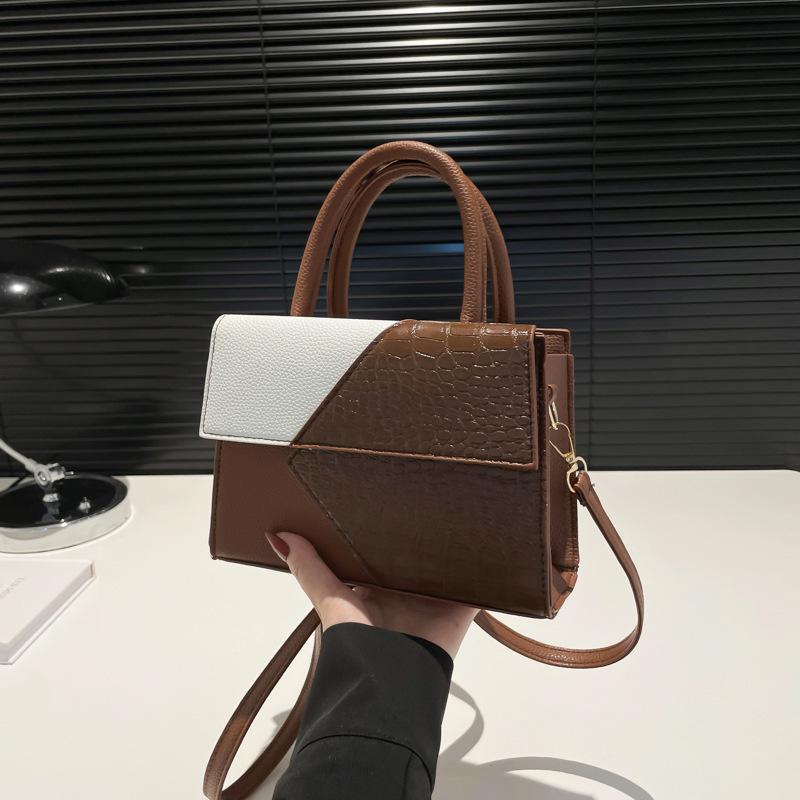 

Нишевая популярная и красивая персонализированная сумка через плечо Европейская и американская новая портативная маленькая квадратная сумка большой вместимости модная женская сумка-мессенджер коричневый