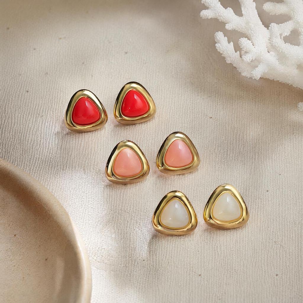 304 Stainless Steel Retro Gradient Triangle Stud Earrings: European & American Style, Unique Personality Design