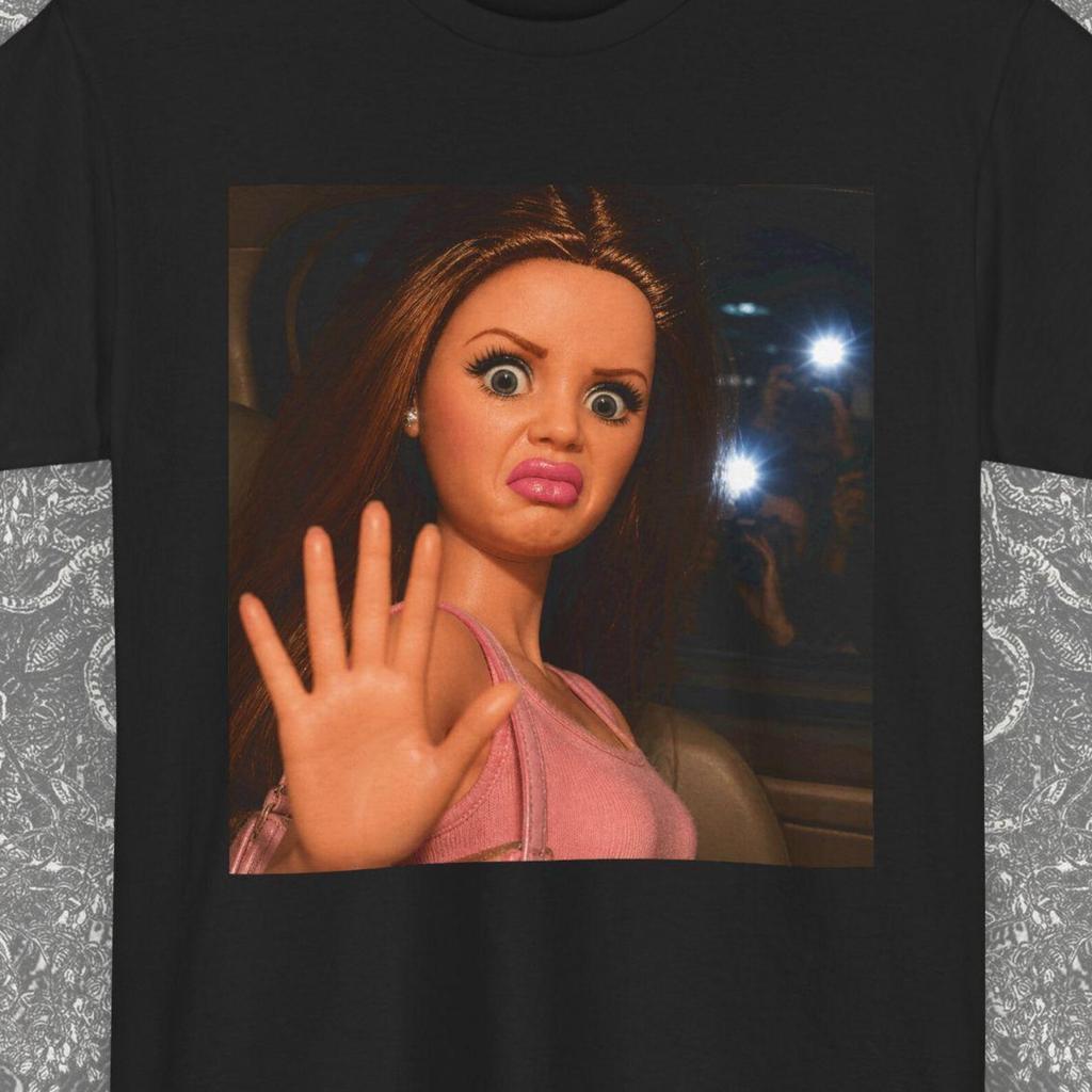 Doll Face Meme Leave Me Alone Shirt Gift, Funny Antisocial Doll T-Shirt, WTF Look, Cringe Unhinged Parody Tee, TikTok Trend Novelty Gifts