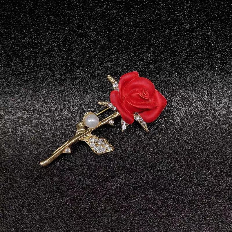 Red Rose Brooch - High-end Diamond-set Elegant Collarpin for Korean-style Anti-glare Pin Application