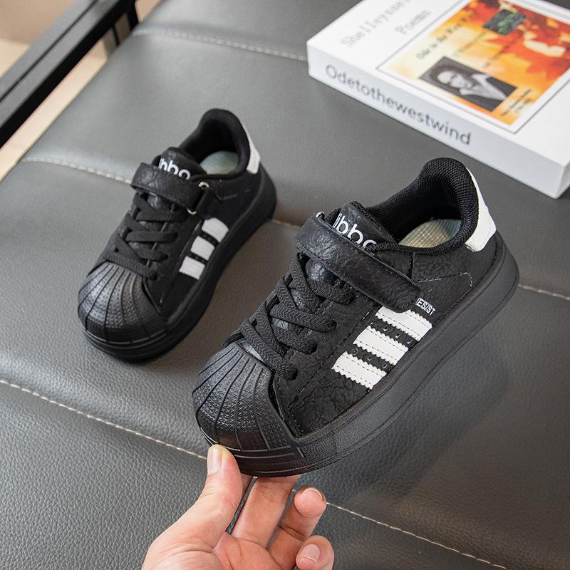 

Корейская версия детских повседневных кед 2025 осень новые кроссовки с мыском-ракушкой для мальчиков и девочек, детская обувь на мягкой подошве, тренд 27 чёрный